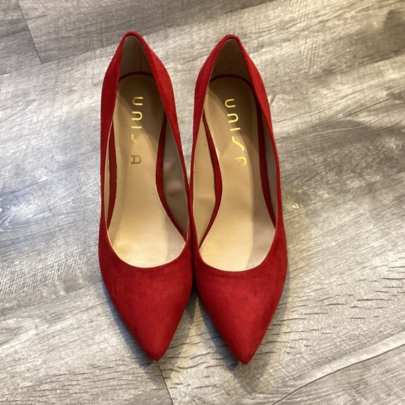 Red 2.5” Heels - Picture 2 of 4